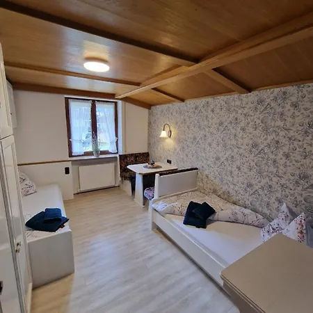 Bergglueck Apartman *